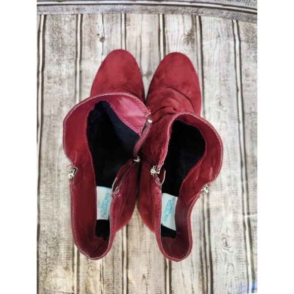 Serene Island Women 10 Faux Fur Suede Side Zip Slouche Bootie Red Small Heel - Picture 6 of 11